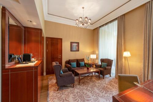 Executive Suite with Balcony