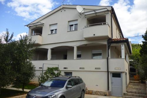  Apartments DON ANTE Starigrad Paklenica - CDN051012-SYA, Pension in Starigrad-Paklenica