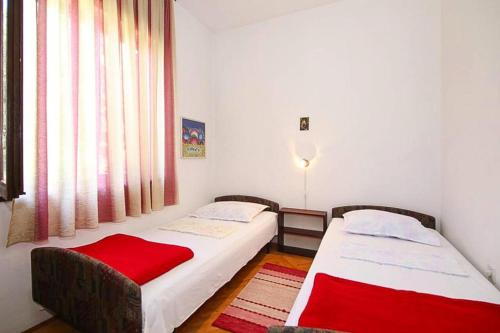  Apartments im Haus MAGINJA Petrcane - CDN021022-EYA in Petrčane