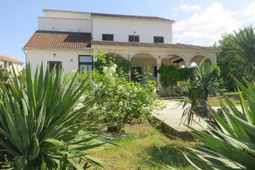  Apartments im Haus Arbanas Vantacici-Malinska - CIN01047-DYE, Unterkunft in Vantačići