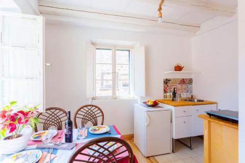 Summer Dream Old City Apartment 2