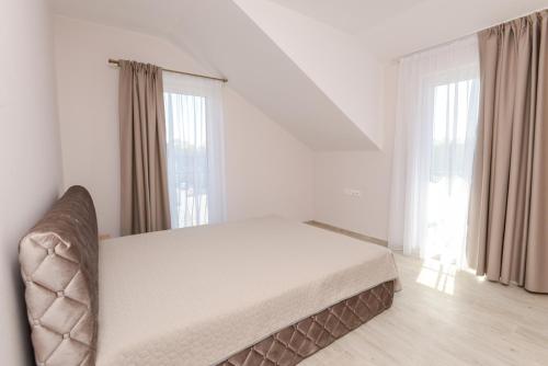 Apartment with Balcony image 10