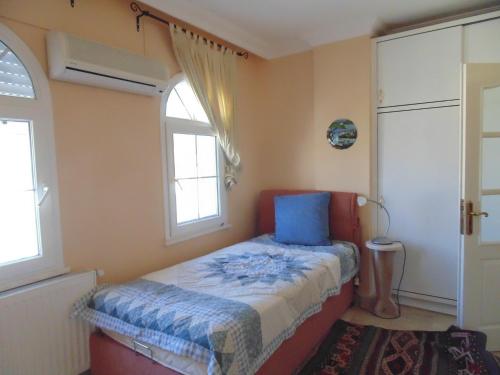  Villa in turkey between Kusadasi and davutlar looking at Greece island Samos in Soğucak