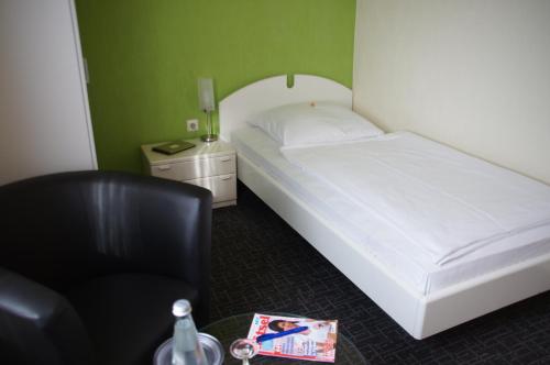 1 twin bed