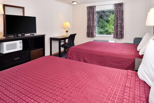 Americas Best Value Inn Knob Noster - image 8