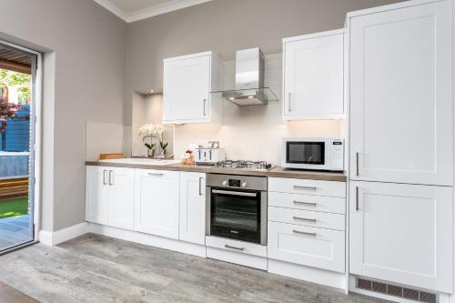 The Alexander - Donnini Deluxe in Prestwick