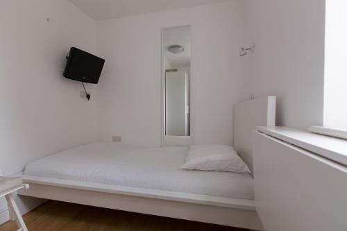 Charlotte Street Rooms by Allô Housing - image 2