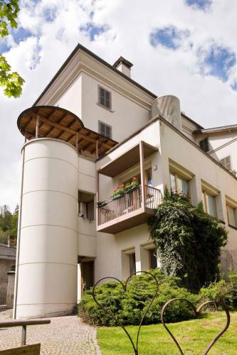 Accommodation in Colere