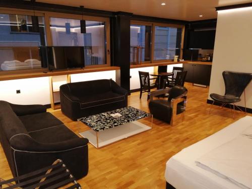 Andromeda Downtown Residence - image 4