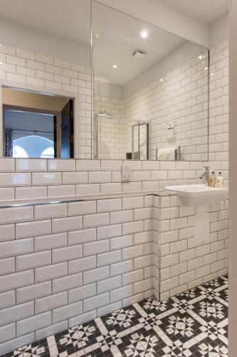 Linton Collection - Blackfriars Lofts - image 7