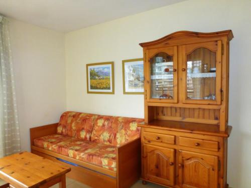 Two Bedroom Apartment 503 image 10