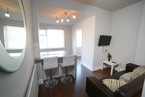 Twelve Apartments - main image