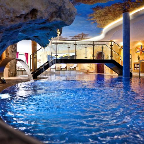 Swimming pool, BelArosa Suiten & Wellness in Arosa