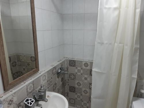 Apartment No. 5 - image 4