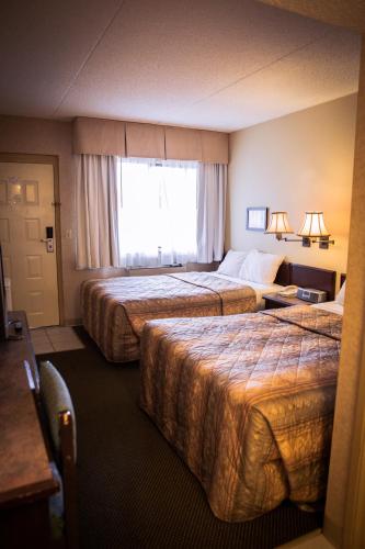 Langley Hwy Hotel in Langley, Canada