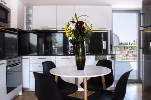 Acropolis View Rooftop Apartment Athens - Tap to explore photos