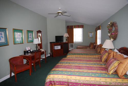 Rose Garden Inn - image 14