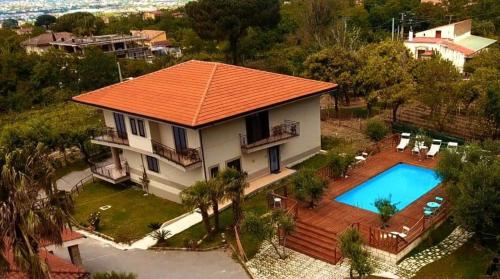 B & B Evergreen 3