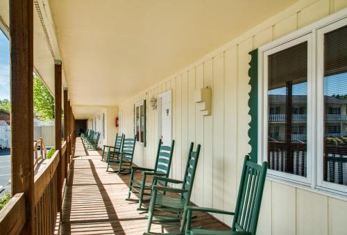 Boxwood Lodge Blowing Rock near Boone-University