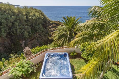  Villa in protected space in front of the sea in Los Realejos