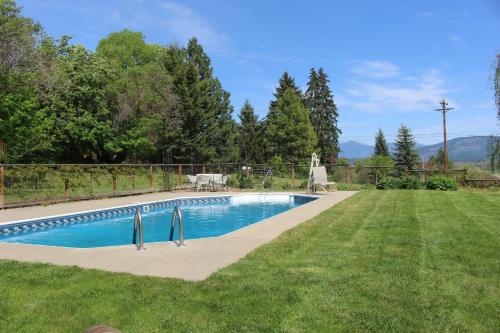 Northside School Bed & Breakfast - 정원