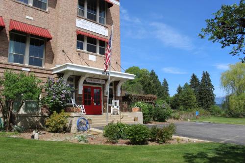 Northside School Bed & Breakfast - 숙소 외관