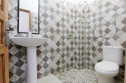 Bathroom, Losmen Alden Parangtritis in Parangtritis