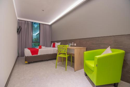 Deluxe Room image 5