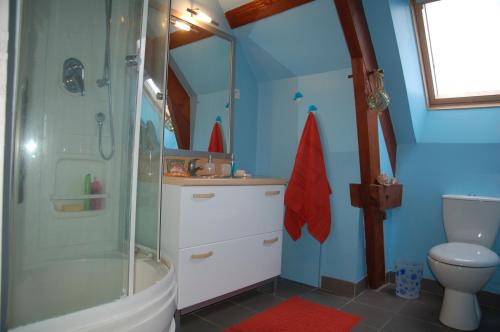 浴室, 吉特勒斯克切理科斯酒店 (Gite Les Coquelicots) in 弗蘭科爾