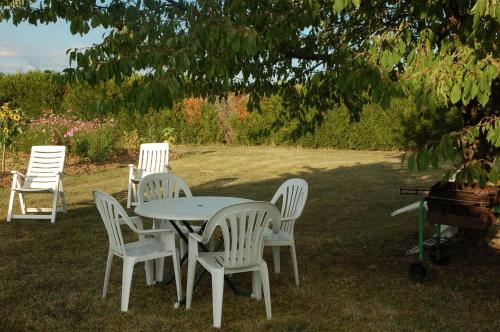 花園, 吉特勒斯克切理科斯酒店 (Gite Les Coquelicots) in 弗蘭科爾