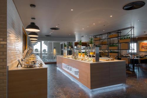 Restaurant, Premier Inn Dubai Al Jaddaf in Al Jaddaf