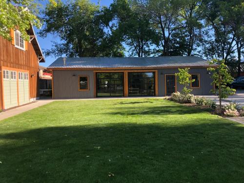 Eastside Guesthouse and Bivy Eastside Guesthouse and Bivy