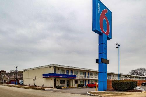 Motel 6-Joliet, IL - I-80