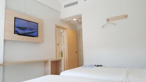 Whiz Prime Hotel Sudirman Makassar