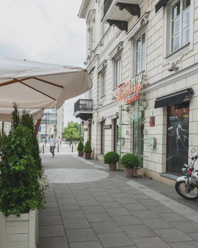 Mokotowska 67 Prywatne mieszkanie z balkonem w Centrum miasta i w pobliżu Ambasady USA Samodzielne Zameldowanie! Self Check-in System!, Varšava (fotografie 10)