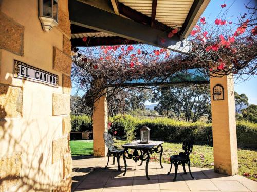 El Camino country cottage with terrace and stunning views