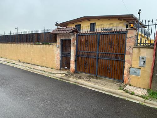 Зовнішній вигляд готелю, VILLA CARMEN in Мондрагоне