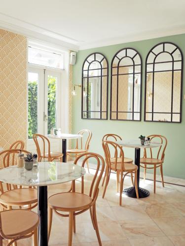 Restaurant, Hotel Sebel near Gemeentemuseum Den Haag