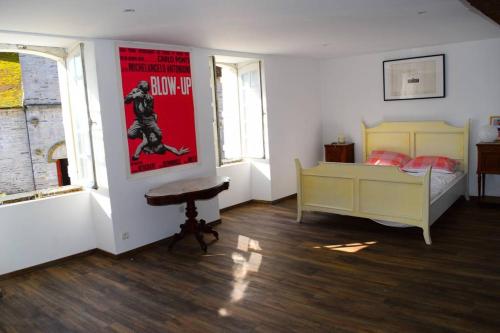 Stunning Townhouse Sauveterre de Bearn