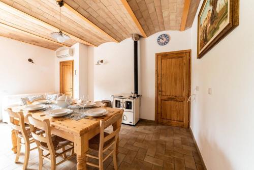  Appartamento nella Campagna di Certaldo Il Ciliegio in Certaldo