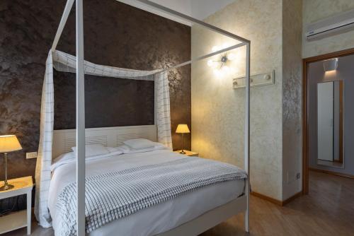 Deluxe Apartment - Separate Building