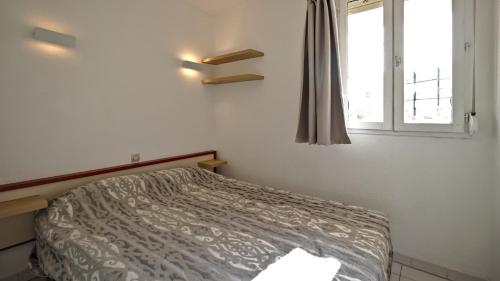 1 double bed, 1 bunk bed, 1 sofa bed
