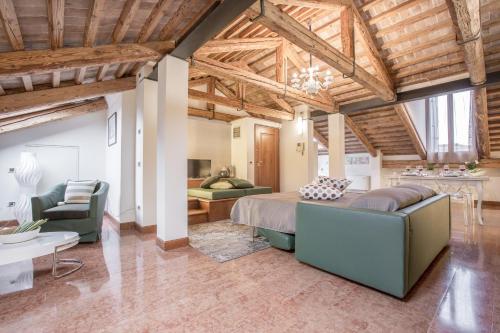 Ca' del Monastero 7 Collection Bright Apartment with Terrace - image 9