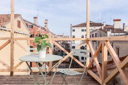 Ca' del Monastero 7 Collection Bright Apartment with Terrace - image 6