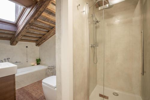 Ca' del Monastero 7 Collection Bright Apartment with Terrace - image 4