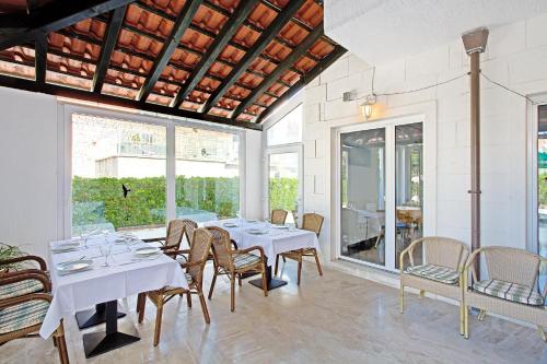 Ételek és italok, Villa Supetar in Supetar