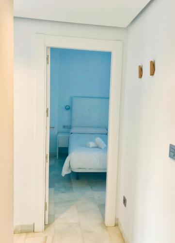 Domus Apartamentos Granada con parking gratuito en pleno centro - image 9