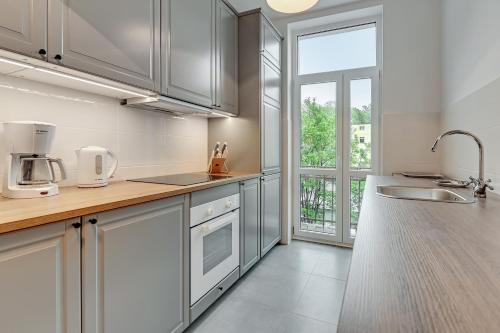 Seaside Boulevard - Top Location Apartment - image 10
