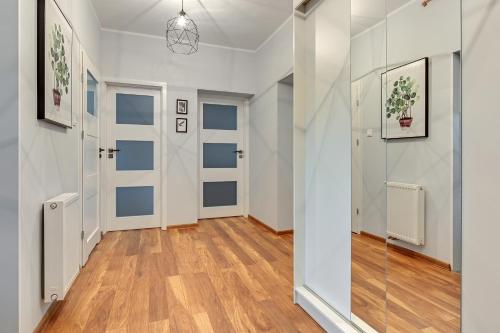 Seaside Boulevard - Top Location Apartment - image 4