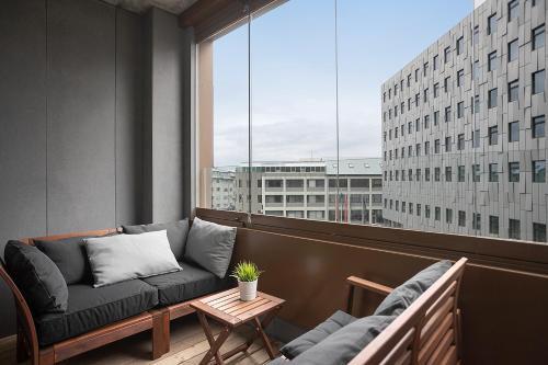Balcony/terrace, Sif Apartments by Heimaleiga in Reykjavik
